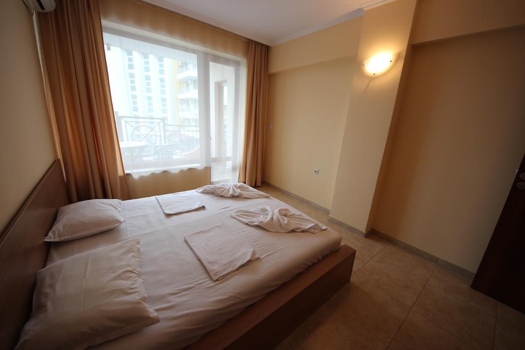 סאני ביץ' Menada Sea Regal Apartments מראה חיצוני תמונה