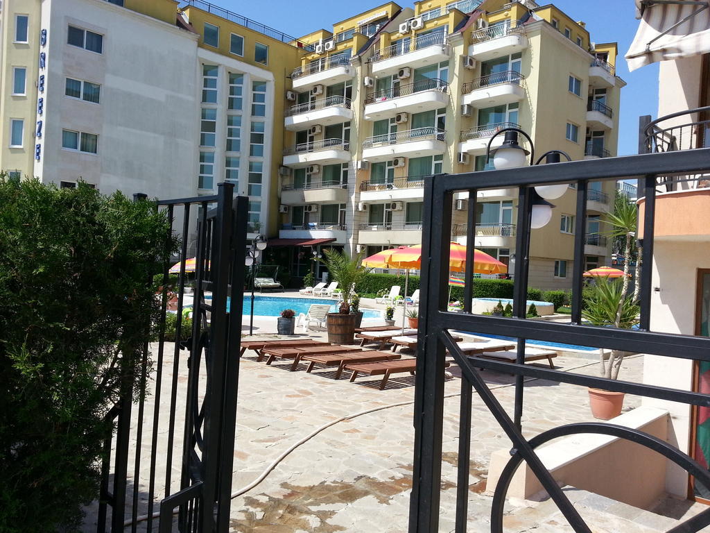 סאני ביץ' Menada Sea Regal Apartments מראה חיצוני תמונה