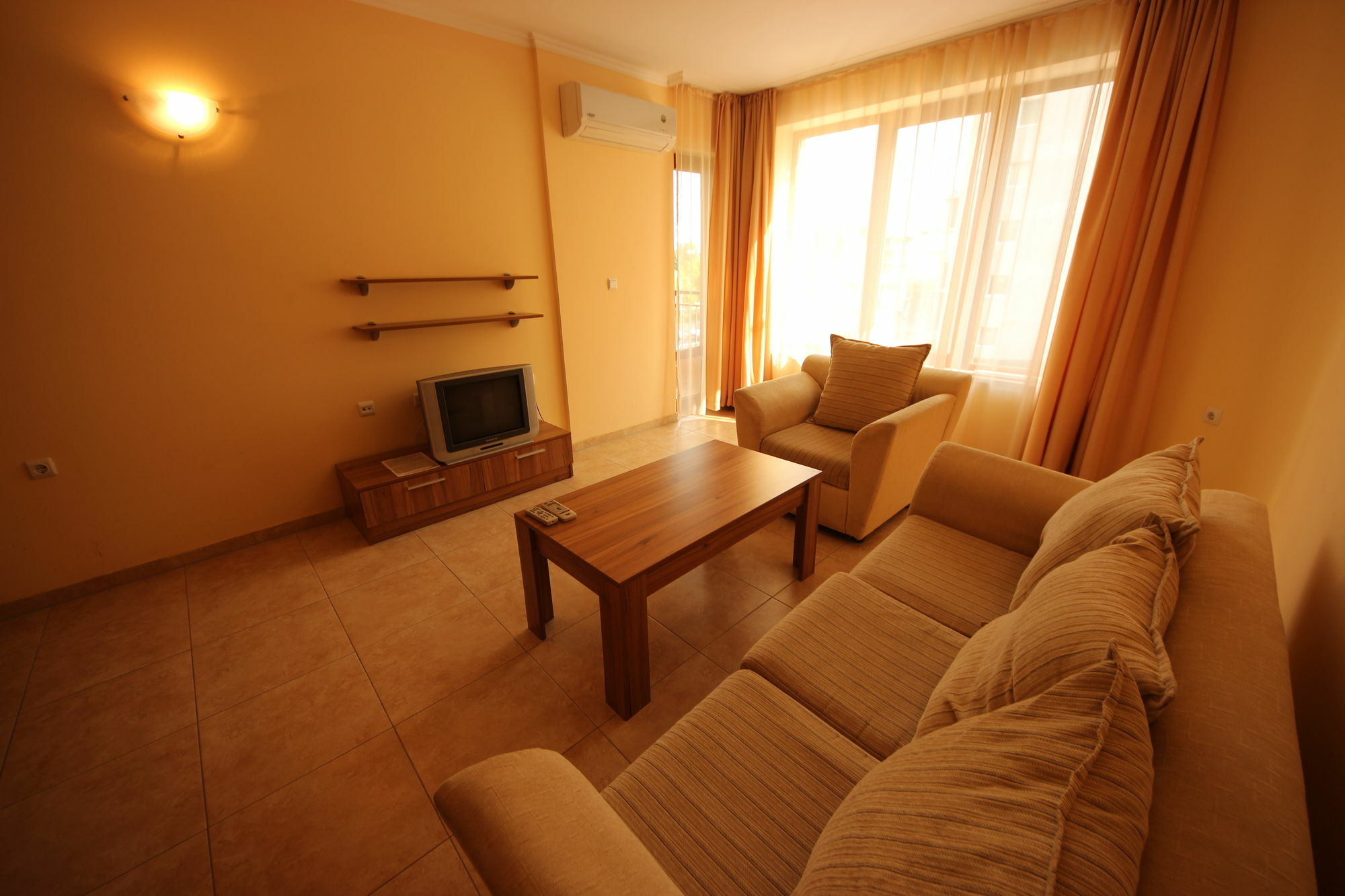 סאני ביץ' Menada Sea Regal Apartments מראה חיצוני תמונה